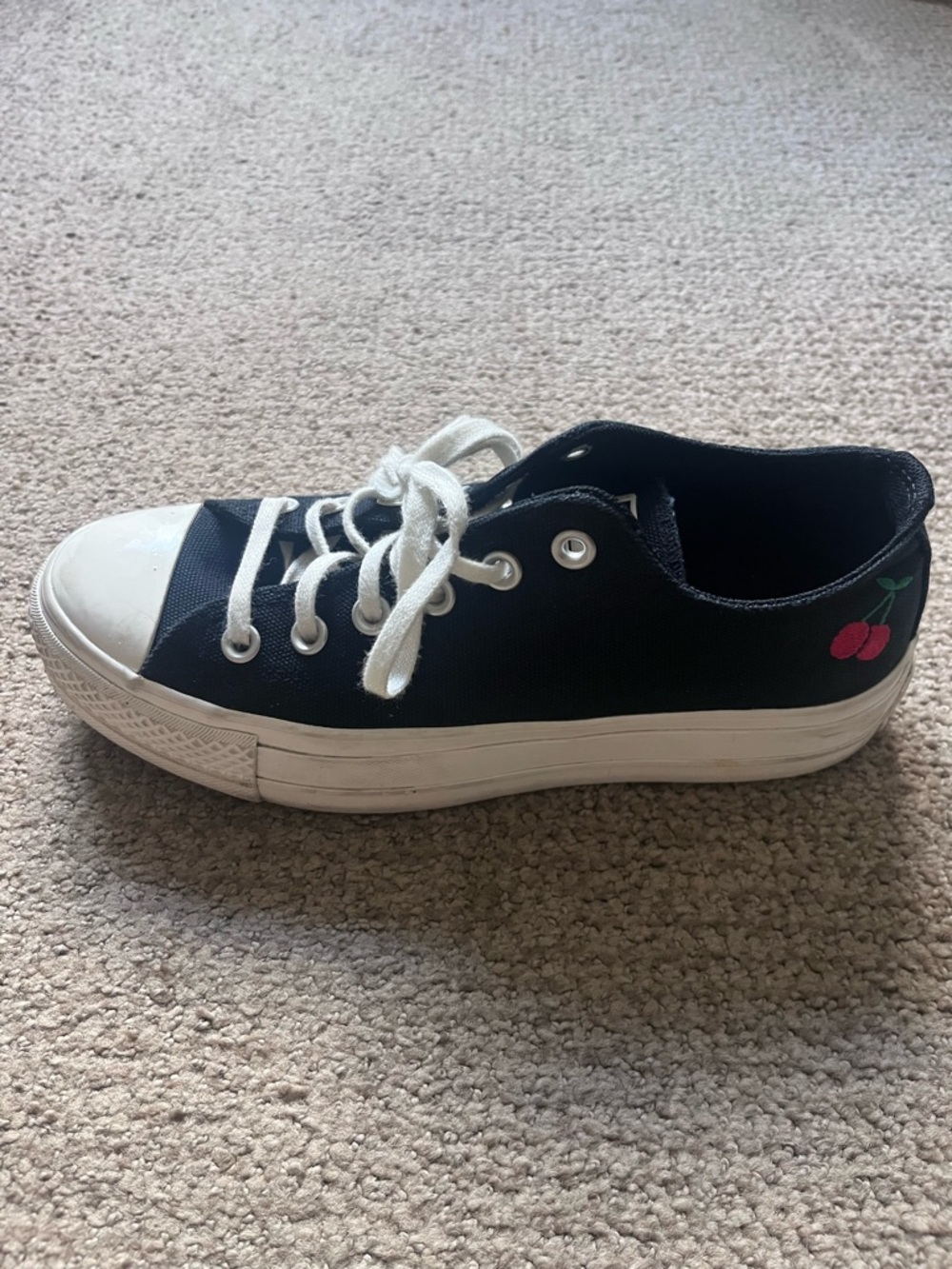 Converse Black Cherry design Low-Top Sneakers - Size 8
